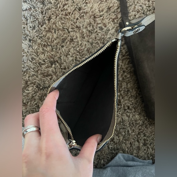 Authentic COACH tote purse - Picture 5 of 7